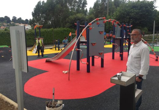 Cambre abre o parque infantil da Barcala